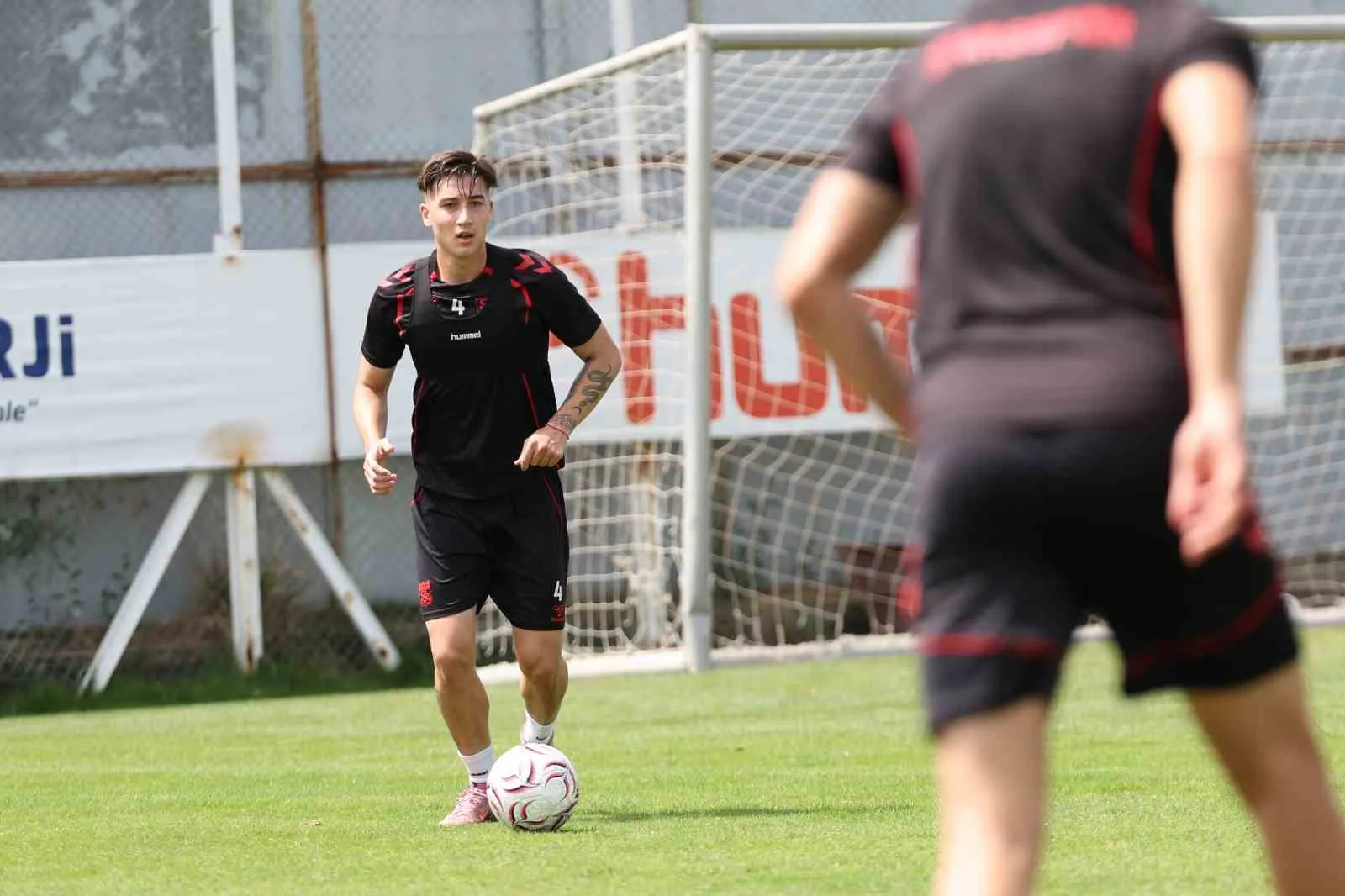SİVASSPOR, TRENDYOL 1. LİG 2026-2027 SEZONUNUN 4. HAFTASINDA DEPLASMANDA BATMAN PETROLSPOR İLE OYNAYACAĞI KARŞILAŞMANIN HAZIRLIKLARINA BAŞLADI.