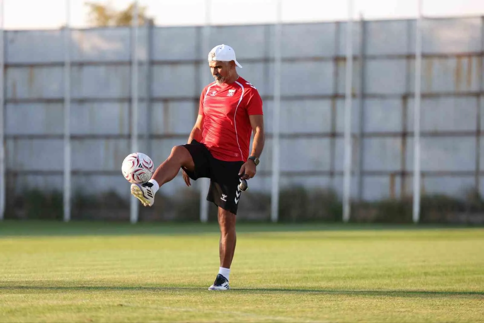 SİVASSPOR, TRENDYOL 1. LİG 2026-2027 SEZONUNUN 3. HAFTASINDA MANİSA FK İLE OYNAYACAĞI KARŞILAŞMANIN HAZIRLIKLARINI SÜRDÜRDÜ.