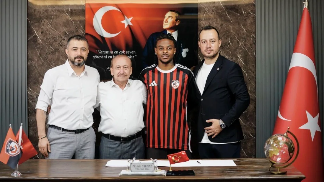 GAZİANTEP FUTBOL KULÜBÜ, SON OLARAK İNGİLTERE CHAMPİONSHİP EKİPLERİNDEN MİDDLESBROUGH FORMASI GİYEN 24 YAŞINDAKİ SONTJE HANSEN’İ SATIN ALMA OPSİYONLU KİRALIK OLARAK KADROSUNA KATTI.