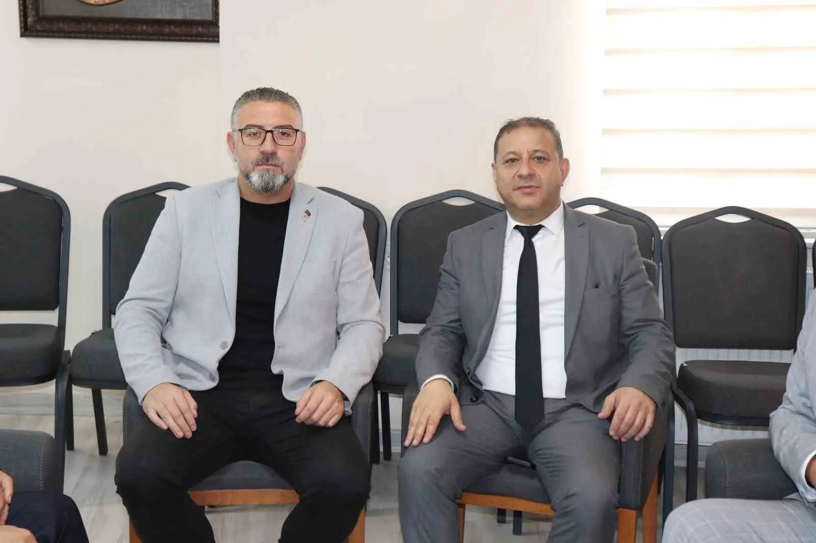 SİVAS ŞEHİT AİLELERİ VE GAZİLERİ SOSYAL YARDIMLAŞMA DERNEĞİ BAŞKANI FATİH DEVECİ VE SİVAS TİCARET VE SANAYİ ODASI (STSO) BAŞKAN ADAYI MUSTAFA EKEN