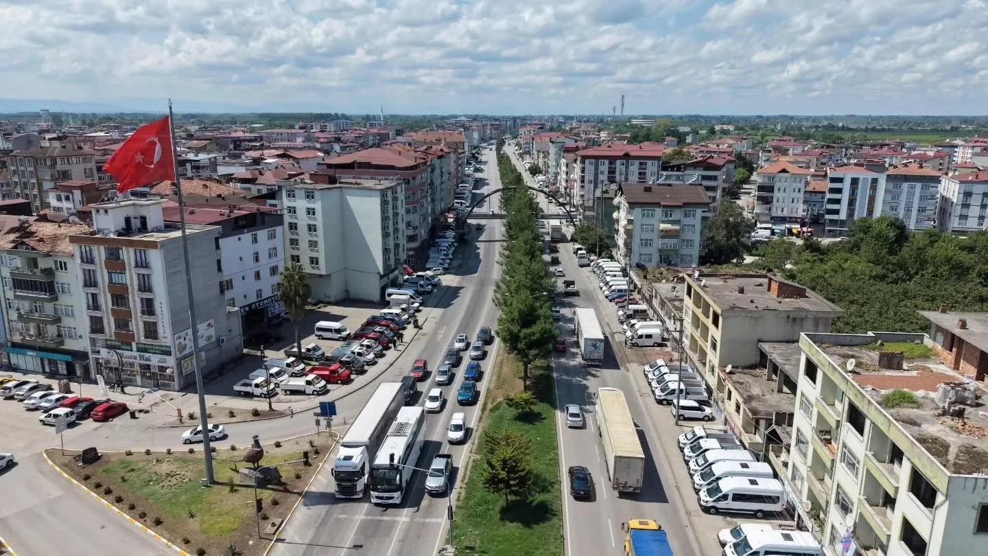 SAMSUN’UN TERME BELEDİYE BAŞKANI ŞENOL KUL, İLÇENİN UZUN YILLARDIR BEKLEDİĞİ VE TİCARİ HAYATINA BÜYÜK İVME KAZANDIRACAK GALERİCİLER SİTESİ PROJESİNİN UYGULAMA ALANINDA İNCELEMELERDE BULUNDU. BAŞKAN KUL, "TERME’DE HAYALLER BİR BİR GERÇEKLEŞİYOR" DEDİ.