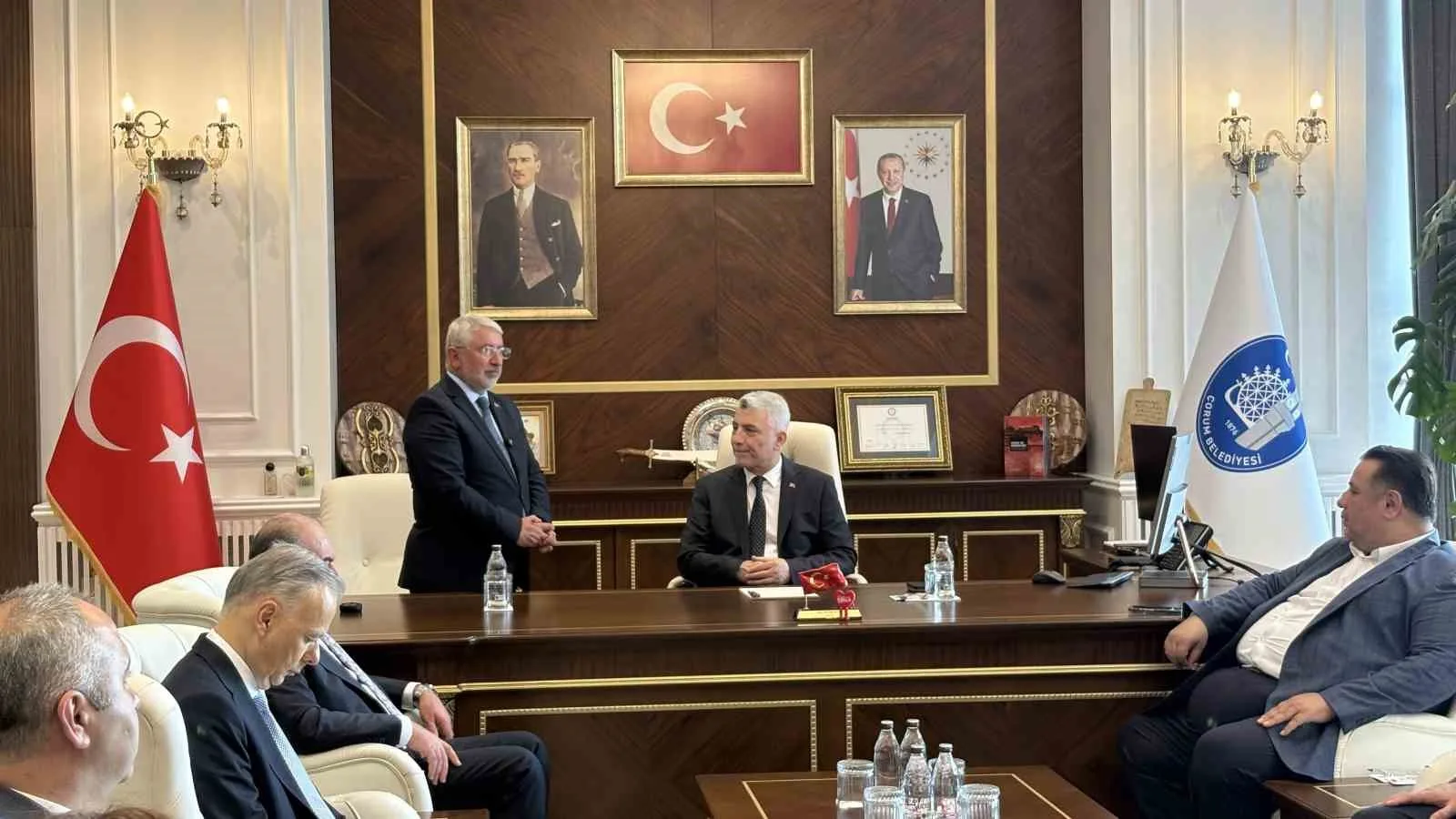 BAKAN BOLAT, ÇORUM BELEDİYESİ BAŞKANI HALİL İBRAHİM AŞGIN'DAN BİLGİ ALDI.