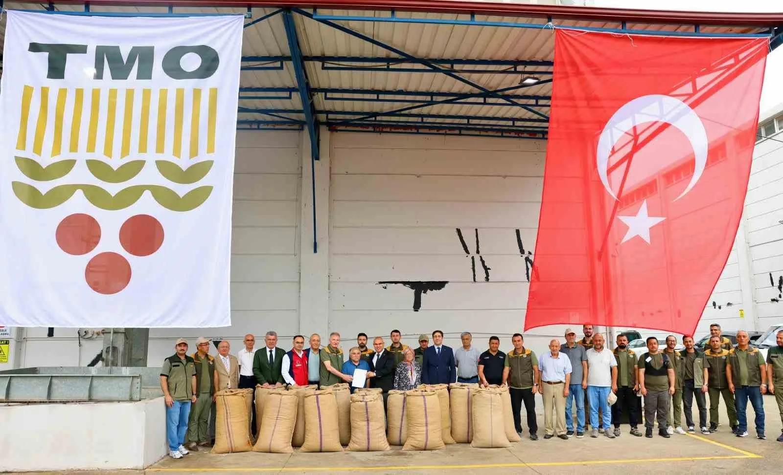 TOPRAK MAHSULLERİ OFİSİ (TMO), 2026 YILI FINDIK ALIM SEZONU KAPSAMINDA GİRESUN’DA KABUKLU FINDIK ALIMLARINA BAŞLADI.
