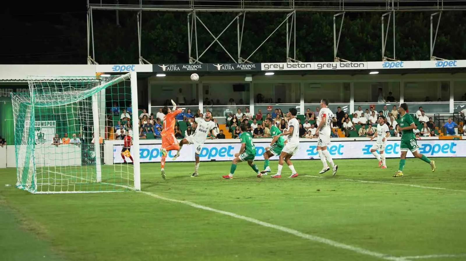 TRENDYOL 1. LİG'İN 3. HAFTASINDA BODRUM FK SAHASINDA MUĞLASPORLA 0-0  BERABERE KALDI