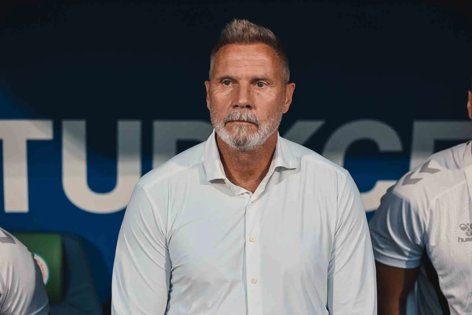 TRENDYOL SÜPER LİG’İN 2. HAFTASINDA ÇAYKUR RİZESPOR, SAMSUNSPOR’U AĞIRLIYOR. KARŞILAŞMANIN İLK YARISI KONUK EKİBİN 1-0’LIK ÜSTÜNLÜĞÜ İLE TAMAMLANDI.