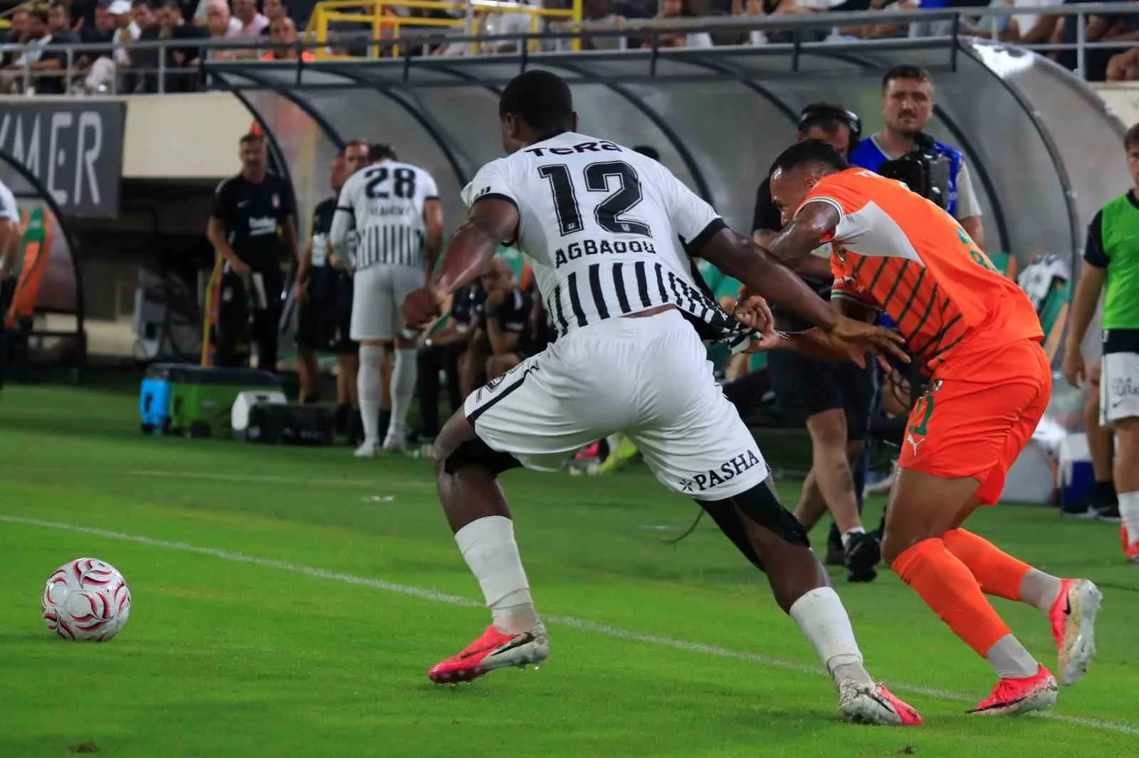 TRENDYOL SÜPER LİG’İN 2. HAFTASINDA CORENDON ALANYASPOR, SAHASINDA BEŞİKTAŞ'I 1-0 MAĞLUP ETTİ.