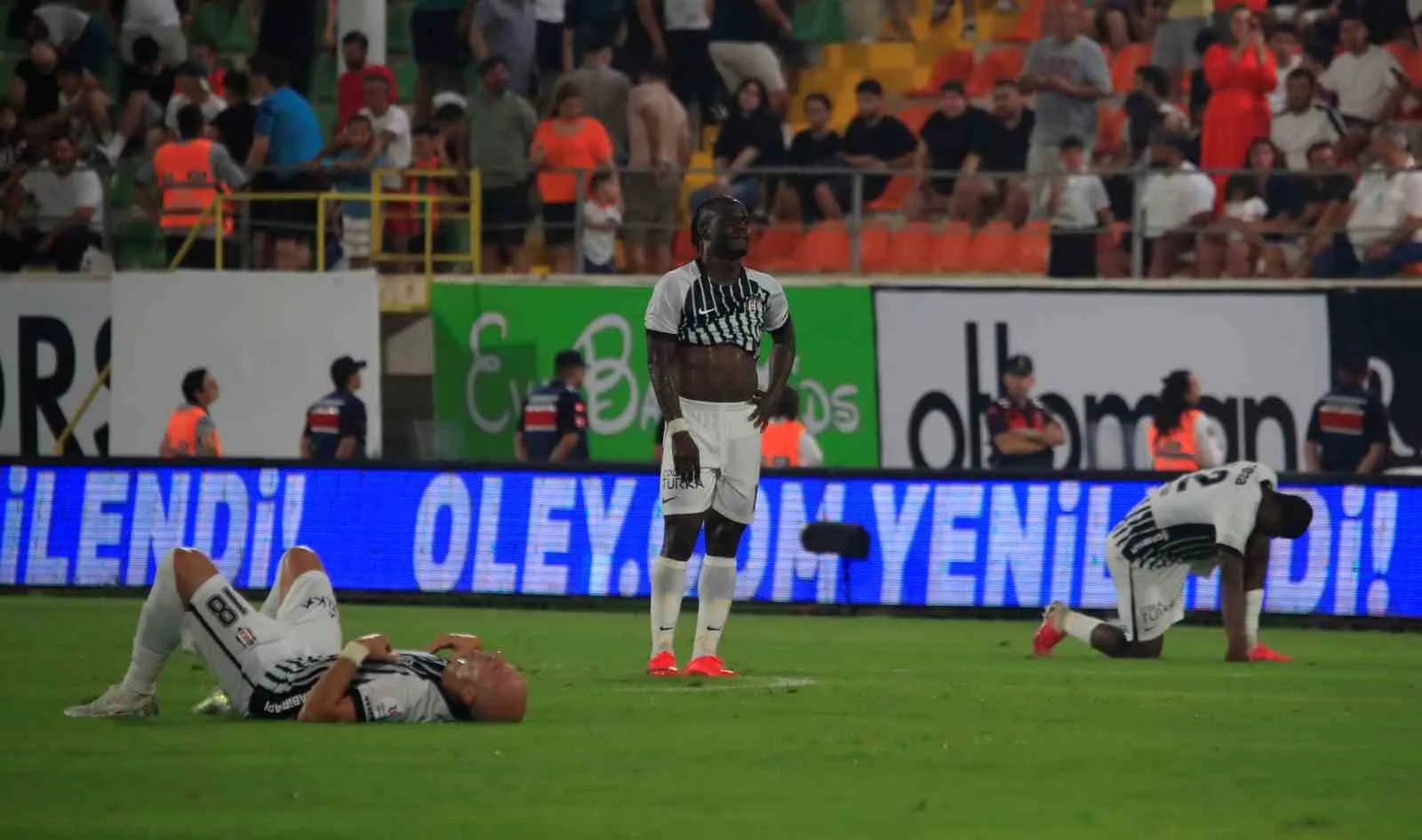 TRENDYOL SÜPER LİG’İN 2. HAFTASINDA CORENDON ALANYASPOR, SAHASINDA BEŞİKTAŞ'I 1-0 MAĞLUP ETTİ.