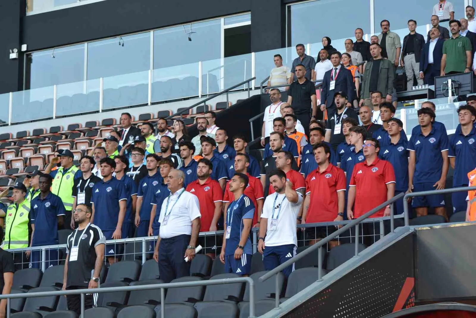TRENDYOL SÜPER LİG'İN 2. HAFTA KARŞILAŞMASINDA ÇORUM FK, SAHASINDA KASIMPAŞA'YA 1-0 MAĞLUP OLDU.