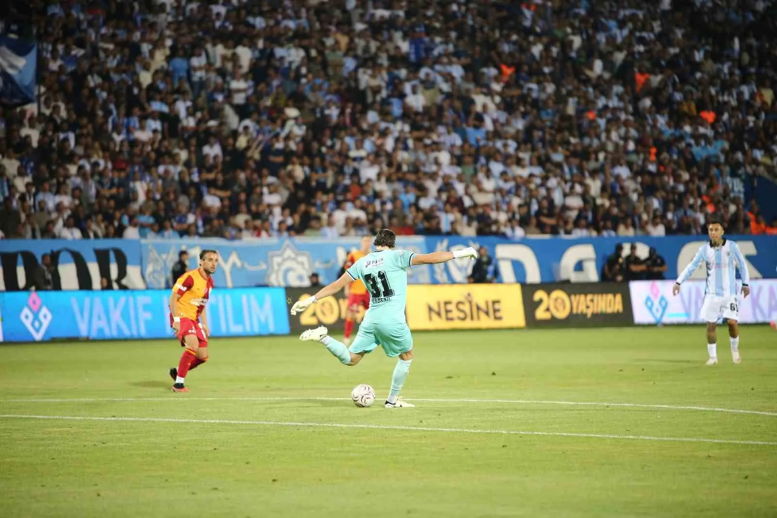 TRENDYOL SÜPER LİG’İN 2. HAFTA AÇILIŞ MAÇINDA ERZURUMSPOR FK, SAHASINDA GALATASARAY’A 4-0 MAĞLUP OLDU.