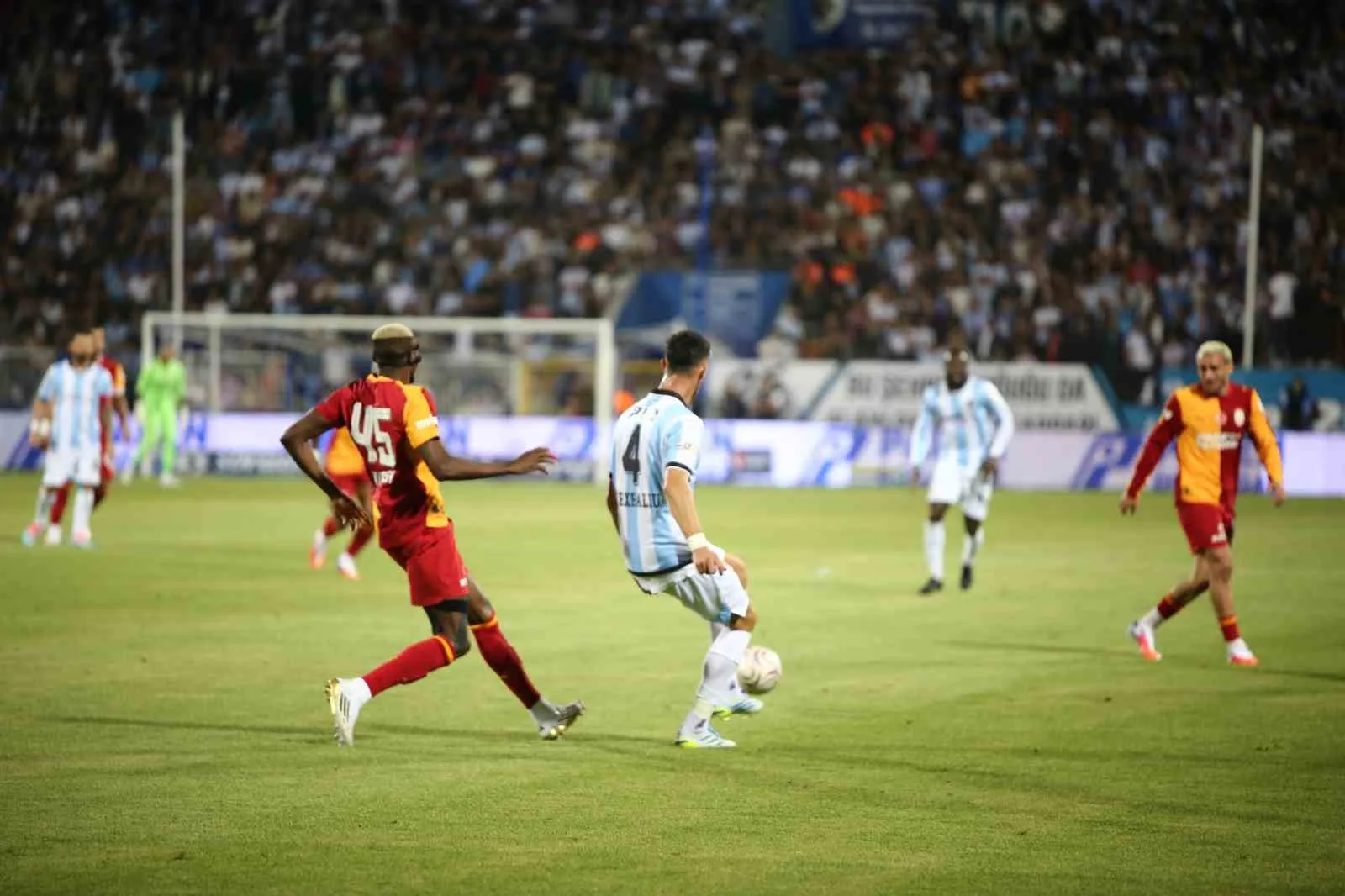 TRENDYOL SÜPER LİG’İN 2. HAFTA AÇILIŞ MAÇINDA ERZURUMSPOR FK, SAHASINDA GALATASARAY’A 4-0 MAĞLUP OLDU.