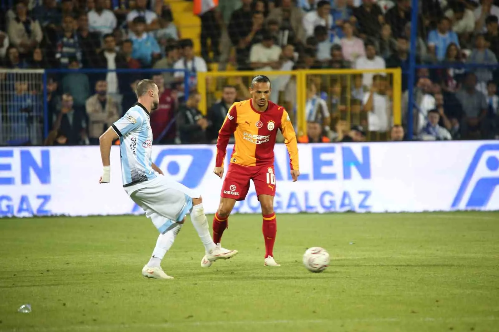 TRENDYOL SÜPER LİG’İN 2. HAFTA AÇILIŞ MAÇINDA ERZURUMSPOR FK, SAHASINDA GALATASARAY’A 4-0 MAĞLUP OLDU.