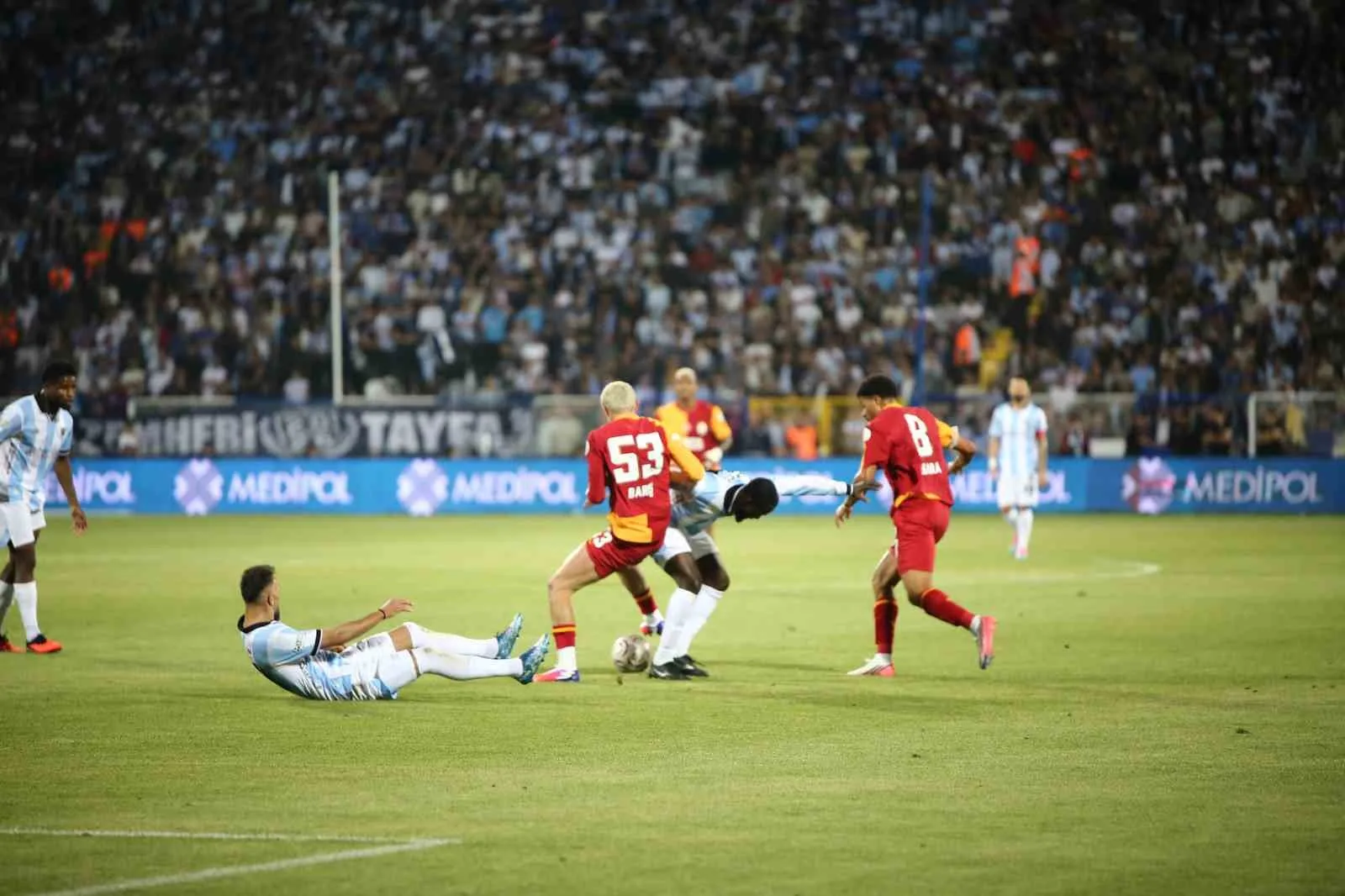 TRENDYOL SÜPER LİG’İN 2. HAFTA AÇILIŞ MAÇINDA ERZURUMSPOR FK, SAHASINDA GALATASARAY’A 4-0 MAĞLUP OLDU.