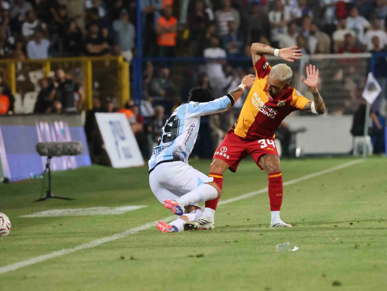 TRENDYOL SÜPER LİG’İN 2. HAFTA AÇILIŞ MAÇINDA ERZURUMSPOR FK, SAHASINDA GALATASARAY’A 4-0 MAĞLUP OLDU.