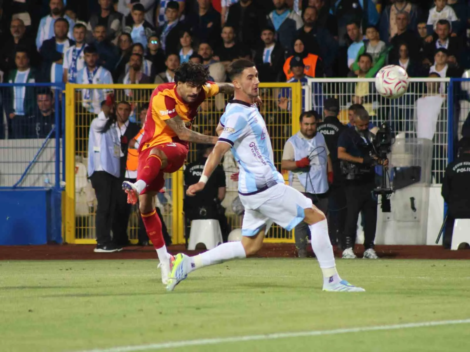 TRENDYOL SÜPER LİG’İN 2. HAFTA AÇILIŞ MAÇINDA ERZURUMSPOR FK, SAHASINDA GALATASARAY’A 4-0 MAĞLUP OLDU.