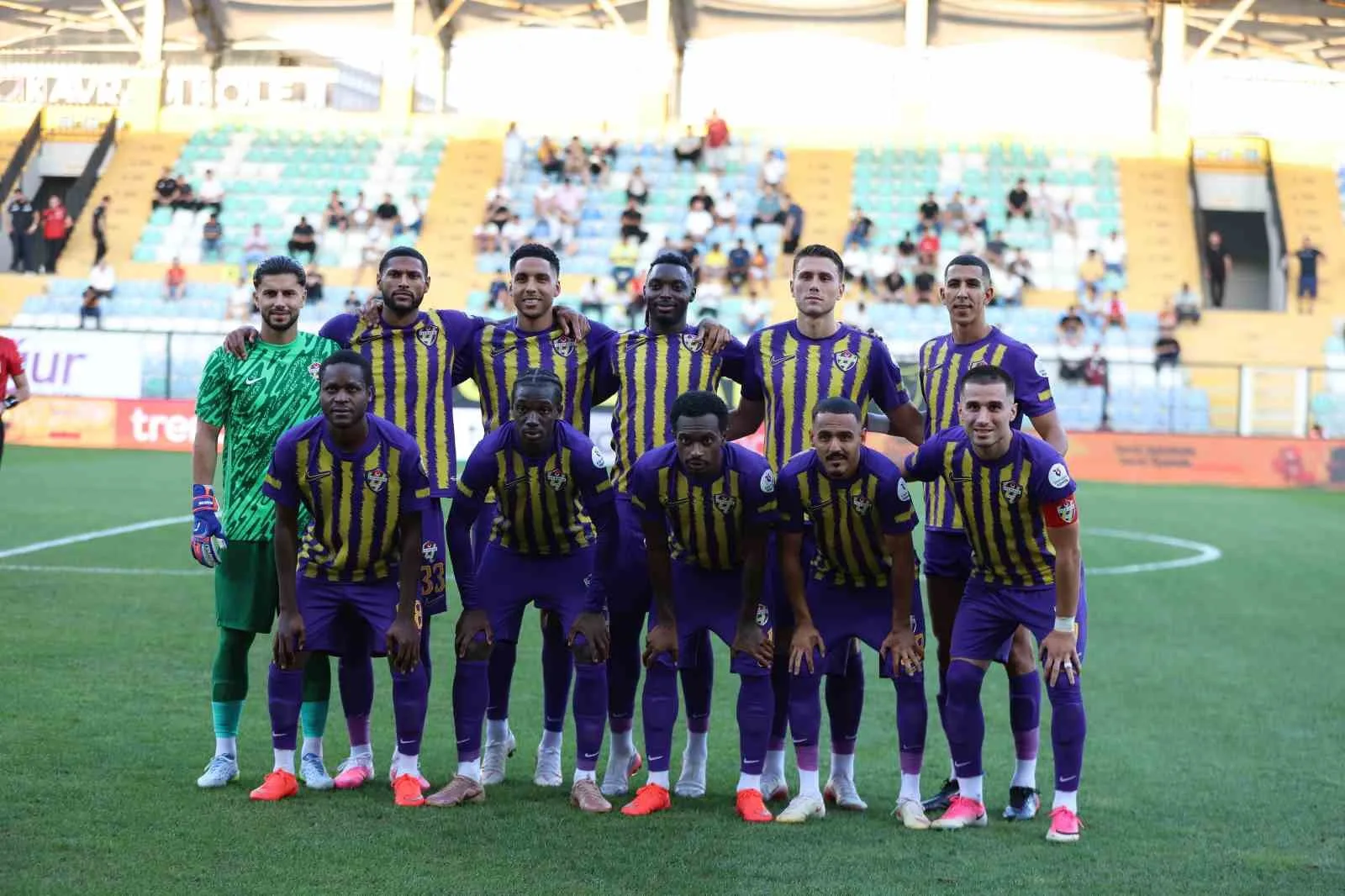 TRENDYOL SÜPER LİG’İN 2. HAFTASINDA EYÜPSPOR, GAZİANTEP FK’YI KONUK EDİYOR. MÜCADELENİN İLK YARISI 0-0 EŞİTLİK İLE SONUÇLANDI.