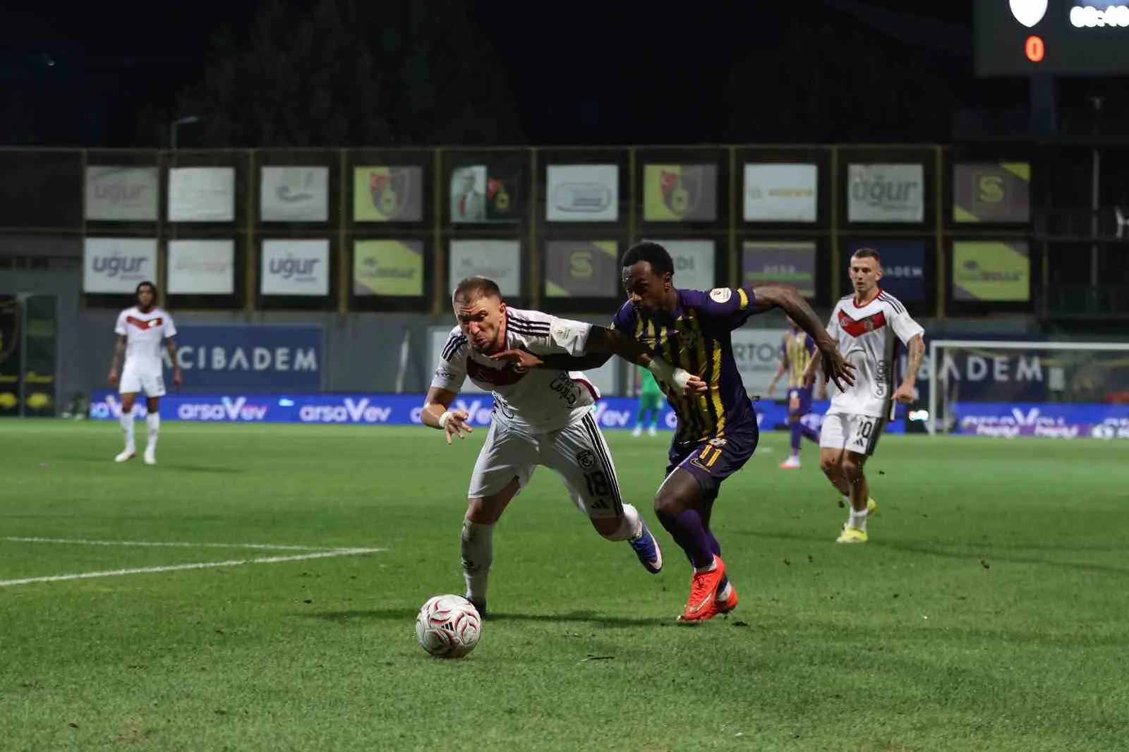 TRENDYOL SÜPER LİG’İN 2. HAFTASINDA EYÜPSPOR, SAHASINDA GAZİANTEP FK’YA 1-0 MAĞLUP OLDU.
