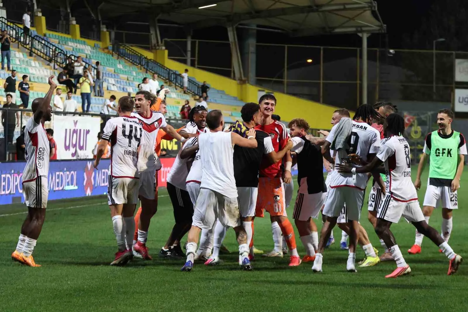 TRENDYOL SÜPER LİG’İN 2. HAFTASINDA EYÜPSPOR, SAHASINDA GAZİANTEP FK’YA 1-0 MAĞLUP OLDU.