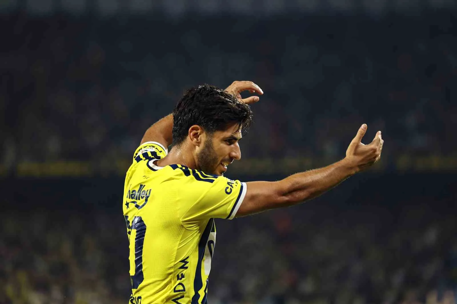 TRENDYOL SÜPER LİG’İN 2. HAFTASINDA FENERBAHÇE, EVİNDE KONYASPOR İLE KARŞILAŞIYOR. MÜCADELENİN İLK YARISI SARI-LACİVERTLİLERİN 3-1'LİK ÜSTÜNLÜĞÜYLE TAMAMLANDI.