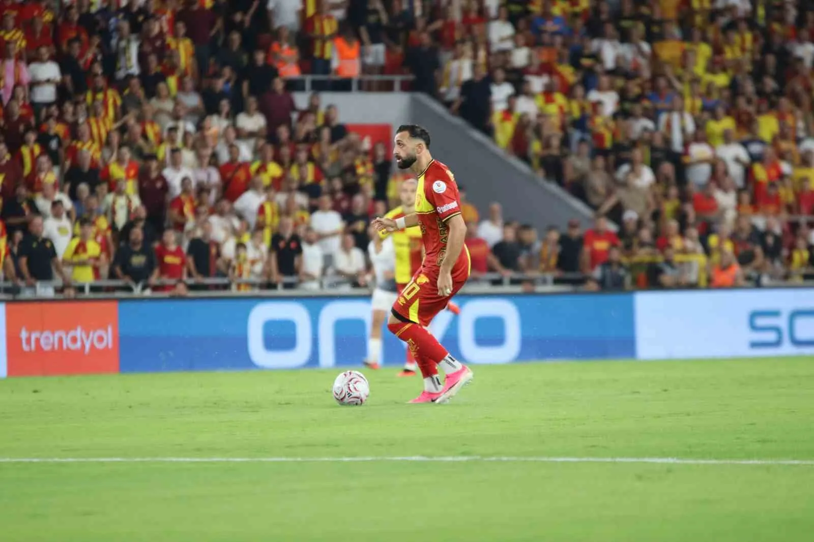 TRENDYOL SÜPER LİG’İN 2. HAFTASINDA GÖZTEPE, SAHASINDA GENÇLERBİRLİĞİ İLE KARŞILAŞIYOR. MÜSABAKANIN İLK YARISI GOLSÜZ BERABERE TAMAMLANDI.