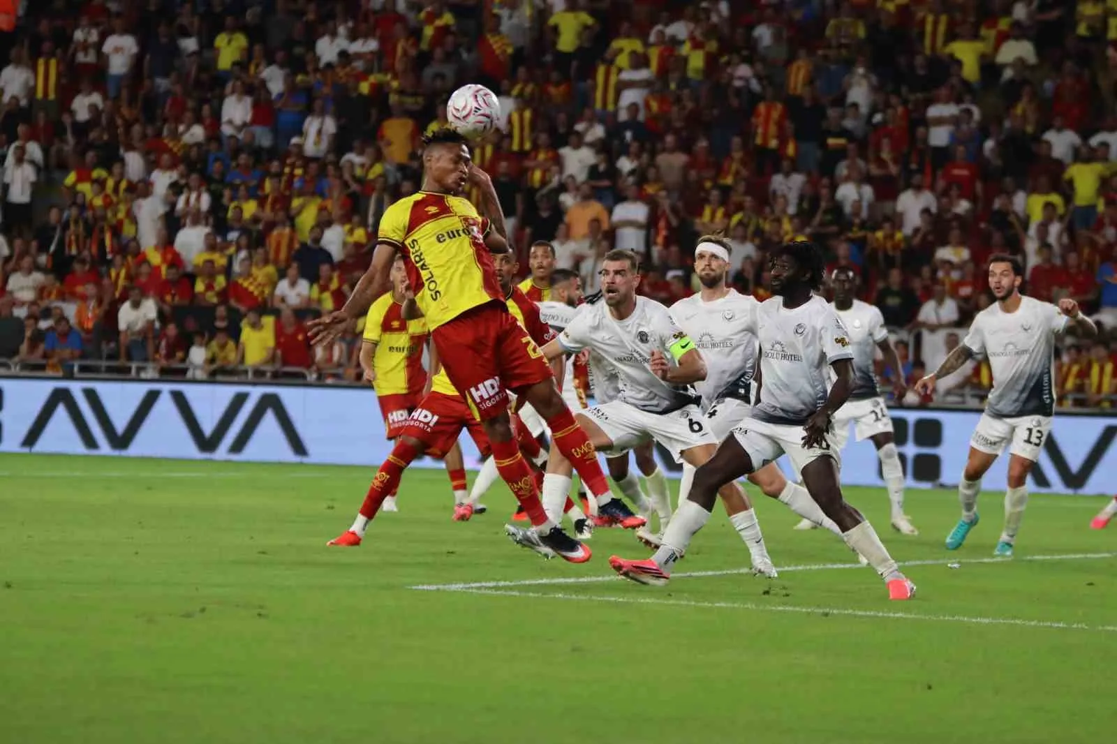 TRENDYOL SÜPER LİG’İN 2. HAFTASINDA GÖZTEPE, SAHASINDA GENÇLERBİRLİĞİ’NE 1-0 MAĞLUP OLDU.