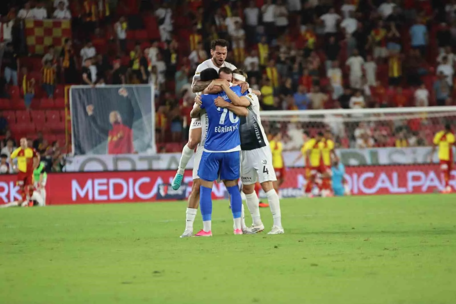 TRENDYOL SÜPER LİG’İN 2. HAFTASINDA GÖZTEPE, SAHASINDA GENÇLERBİRLİĞİ’NE 1-0 MAĞLUP OLDU.