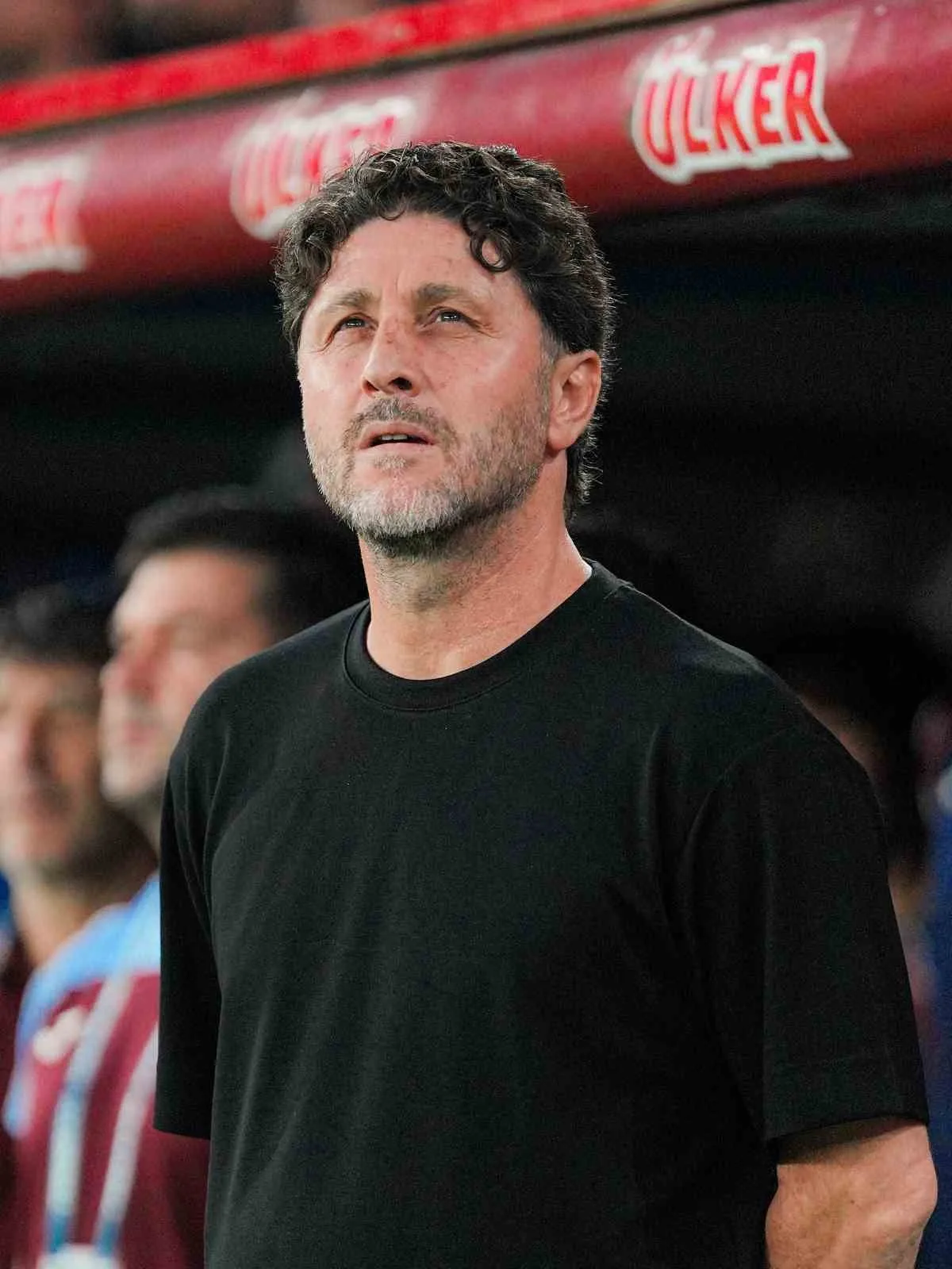 TRENDYOL SÜPER LİG'İN 2. HAFTASINDA TRABZONSPOR, SAHASINDA RAMS BAŞAKŞEHİR KARŞILAŞIYOR. MÜSABAKANIN İLK YARISI 1-1 BERABERLİKLE SONUÇLANDI.