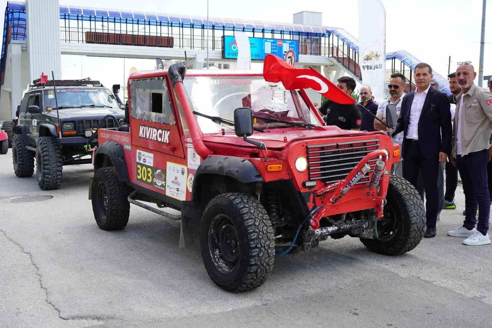 TÜRKİYE EXTREME KUPASI 1. AYAK YARIŞLARININ SEREMONİK STARTI BOLU’DA VERİLDİ.