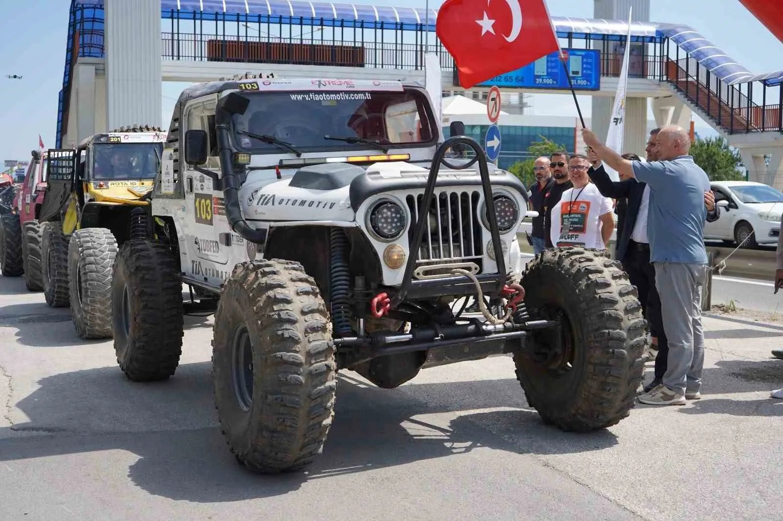 TÜRKİYE EXTREME KUPASI 1. AYAK YARIŞLARININ SEREMONİK STARTI BOLU’DA VERİLDİ.