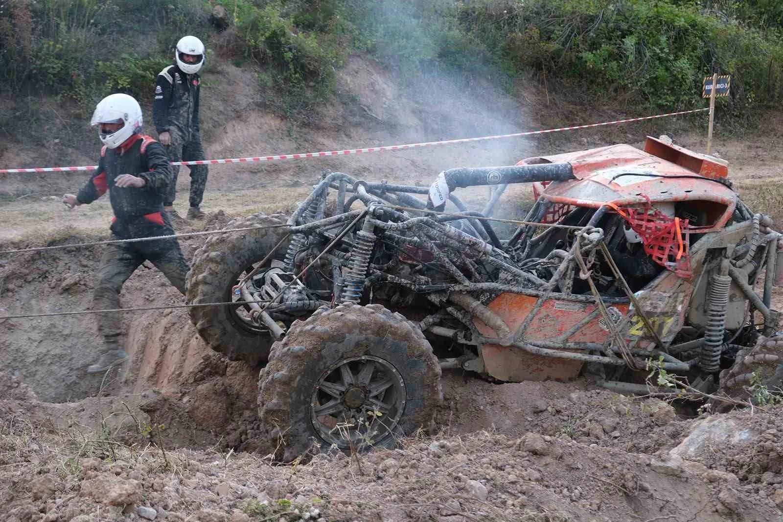 TÜRKİYE EXTREME KUPASI'NIN 1'İNCİ AYAĞI OLAN EXTREME BOLU YARIŞI, BOLU'DA TAMAMLANDI. YARIŞLARDA DERECEYE GİREN SPORCULARA ÖDÜLLERİ VERİLDİ.
