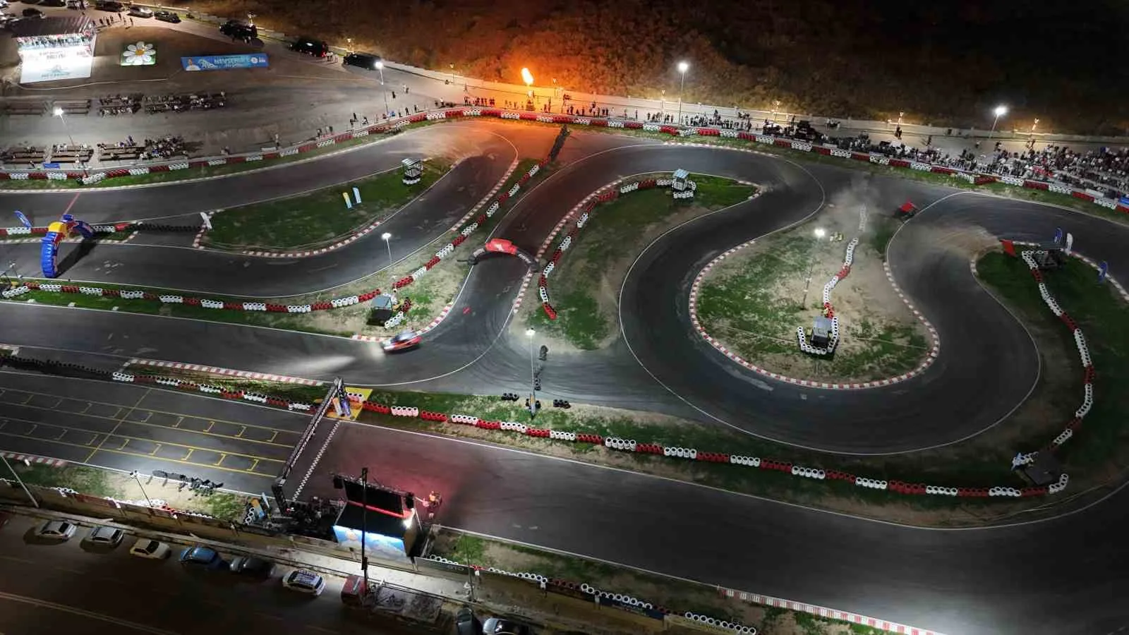 2026 TÜRKİYE RALLİ ŞAMPİYONASI'NIN 4. AYAĞI OLAN KAPADOKYA RALLİSİ, NEVŞEHİR'DE DÜZENLENEN START SEREMONİSİYLE BAŞLADI.