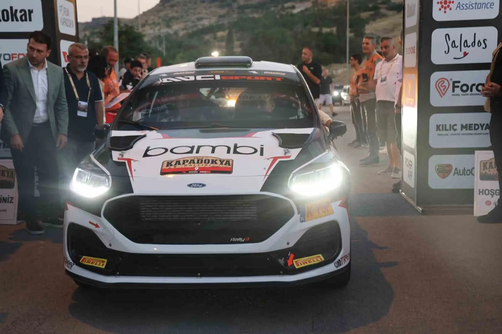 2026 TÜRKİYE RALLİ ŞAMPİYONASI'NIN 4. AYAĞI OLAN KAPADOKYA RALLİSİ, NEVŞEHİR'DE DÜZENLENEN START SEREMONİSİYLE BAŞLADI.