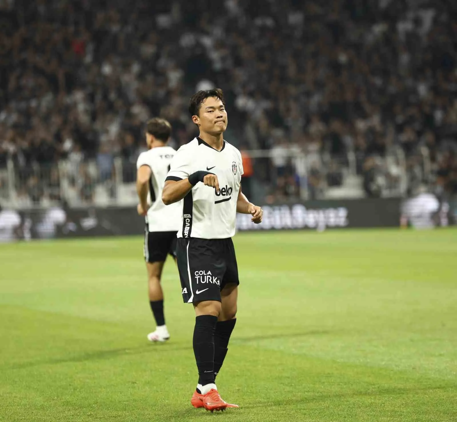 BEŞİKTAŞ, UEFA AVRUPA LİGİ PLAY-OFF TURU İLK MAÇINDA SAHASINDA LİTVANYA TEMSİLCİSİ KAUNO ZALGİRİS İLE KARŞILAŞIYOR.