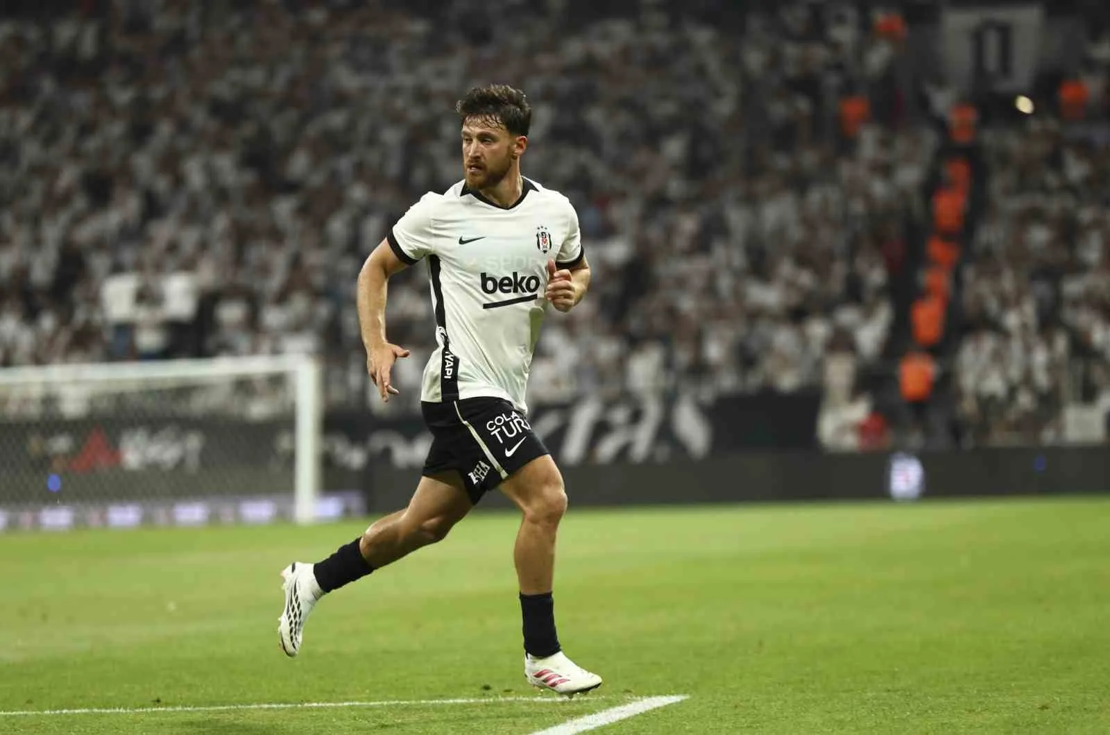 BEŞİKTAŞ, UEFA AVRUPA LİGİ PLAY-OFF TURU İLK MAÇINDA SAHASINDA KARŞILAŞTIĞI LİTVANYA EKİBİ KAUNO ZALGİRİS’İ 3-0 MAĞLUP ETTİ.