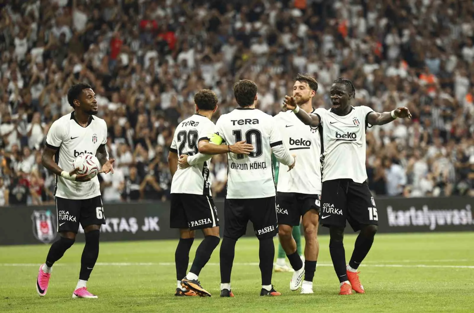 BEŞİKTAŞ, UEFA AVRUPA LİGİ PLAY-OFF TURU İLK MAÇINDA SAHASINDA KARŞILAŞTIĞI LİTVANYA EKİBİ KAUNO ZALGİRİS’İ 3-0 MAĞLUP ETTİ.