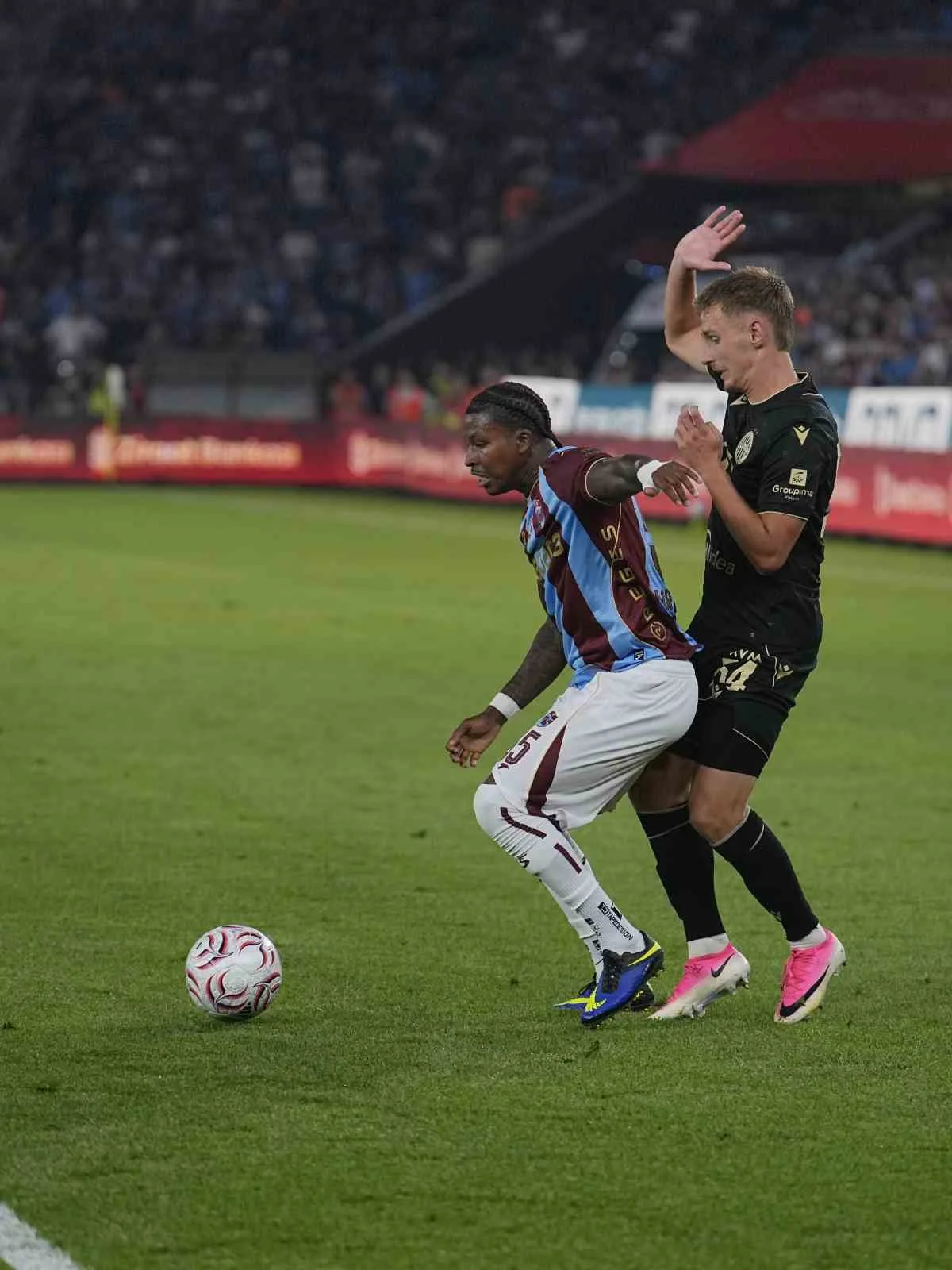 UEFA AVRUPA LİGİ PLAY-OFF TURU İLK MAÇINDA TRABZONSPOR, SAHASINDA MACARİSTAN EKİBİ FERENCVAROS'A 1-0 MAĞLUP OLDU