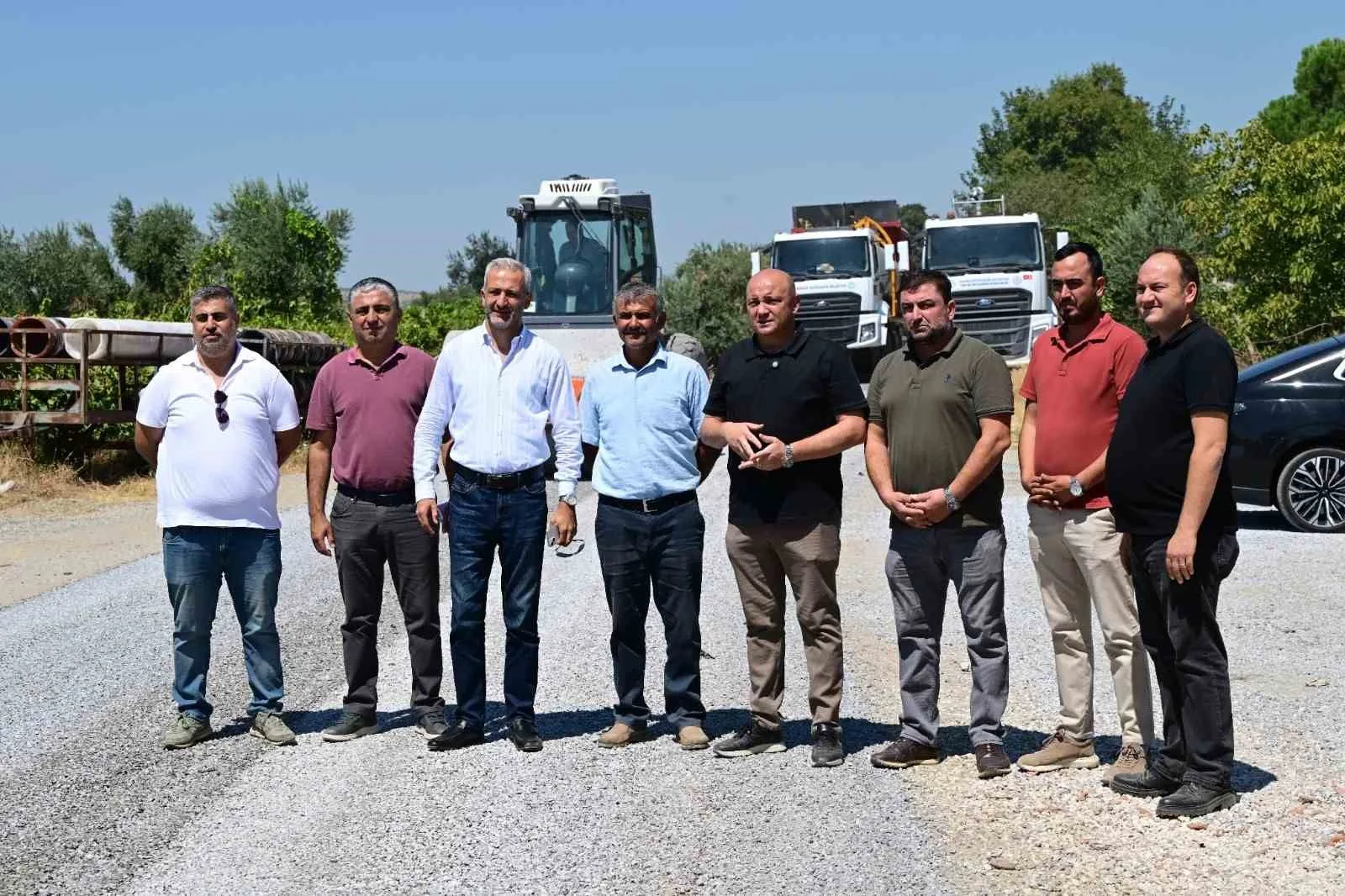 GÖLMARMARA BELEDİYE BAŞKANI CEM AYKAN (SAĞDAN 4.), ÇALIŞMALARI YERİNDE İNCELEYEREK MANİSA BÜYÜKŞEHİR BELEDİYE BAŞKANI BESİM DUTLULU’YA DESTEKLERİNDEN DOLAYI TEŞEKKÜR ETTİ.