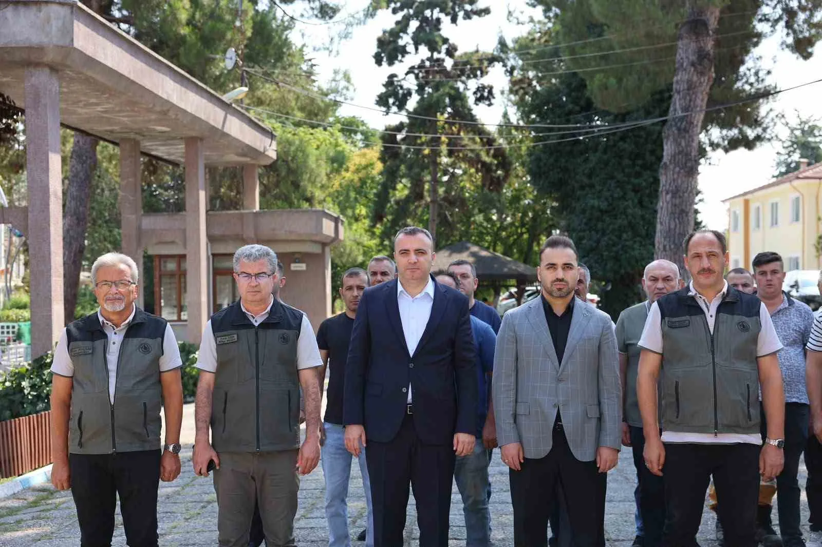 SAMSUN’UN VEZİRKÖPRÜ İLÇESİNDE ORMAN KÖYLÜLERİNE YÖNELİK ORKÖY DESTEKLERİ KAPSAMINDA 7 MİLYON TL’Yİ AŞAN KREDİ VE HİBE DESTEĞİ VERİLDİ. DÜZENLENEN TÖRENLE 15 TAMBUR, 1 TRAKTÖR VE 4 SÜT SIĞIRCILIĞI PROJESİ SAHİPLERİNE TESLİM EDİLDİ.