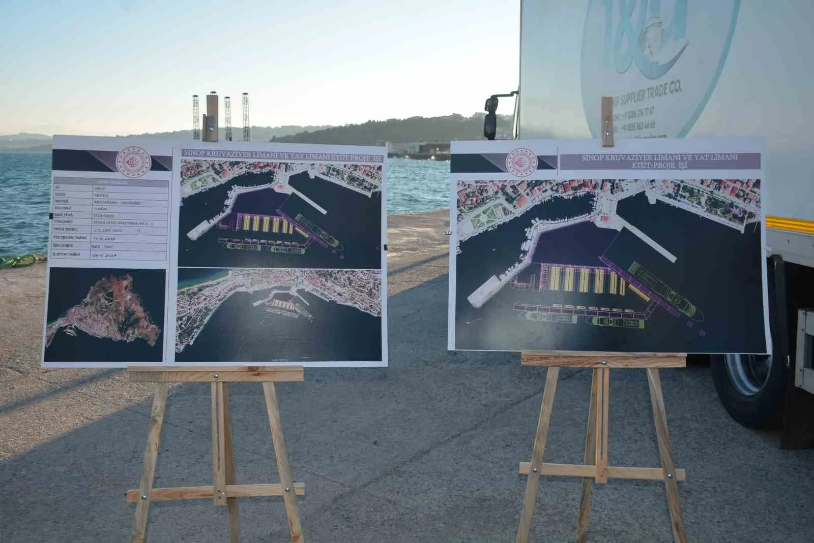 SİNOP’TA DENİZ TURİZMİ POTANSİYELİNİN ARTIRILMASI HEDEFLENEN YAT VE KRUVAZİYER LİMANI PROJESİ, DÜZENLENEN BASIN TOPLANTISIYLA TANITILDI. PROJE KAPSAMINDA 202 KÜÇÜK YAT, 7 MEGA YAT İLE 3 KRUVAZİYER GEMİSİNİN YANAŞABİLECEĞİ ALAN OLUŞTURULMASI HEDEFLENİYOR.