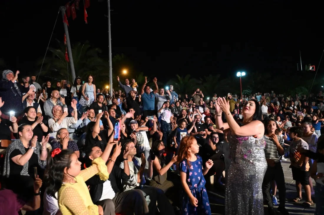 Yazın Ritmi Sanatçı Yağmur Okur’la Kdz.Ereğli’de Yükseldi