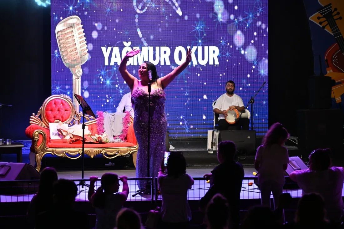Yazın Ritmi Sanatçı Yağmur Okur’la Kdz.Ereğli’de Yükseldi