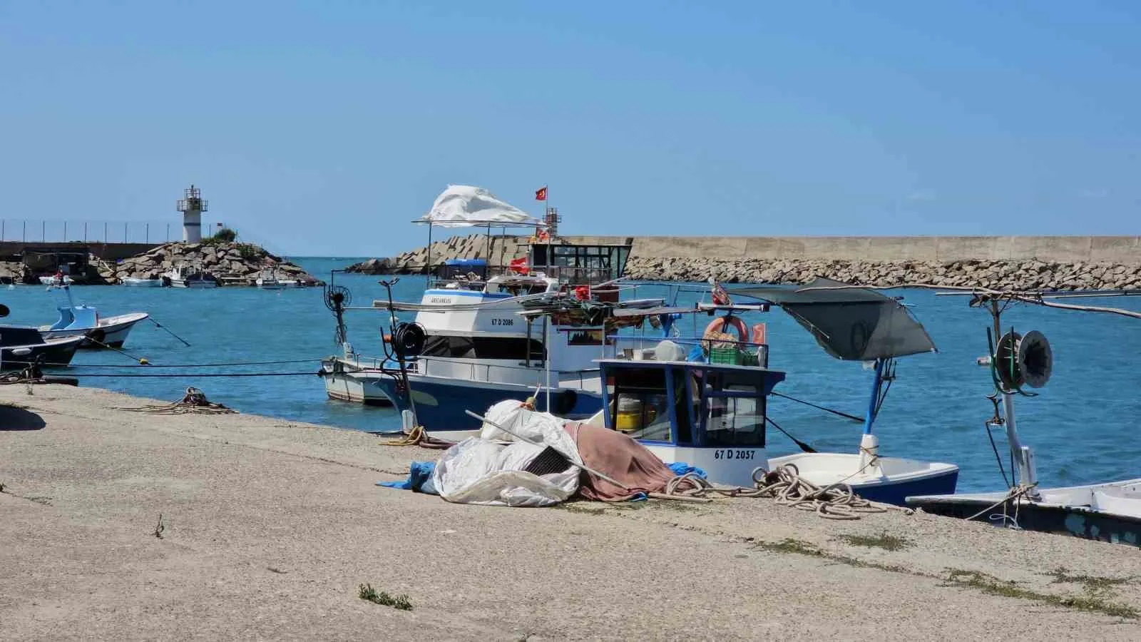 ZONGULDAKLI BALIKÇILARIN YENİ SEZON ÖNCESİ HAZIRLIKLARINI TAMAMLADI