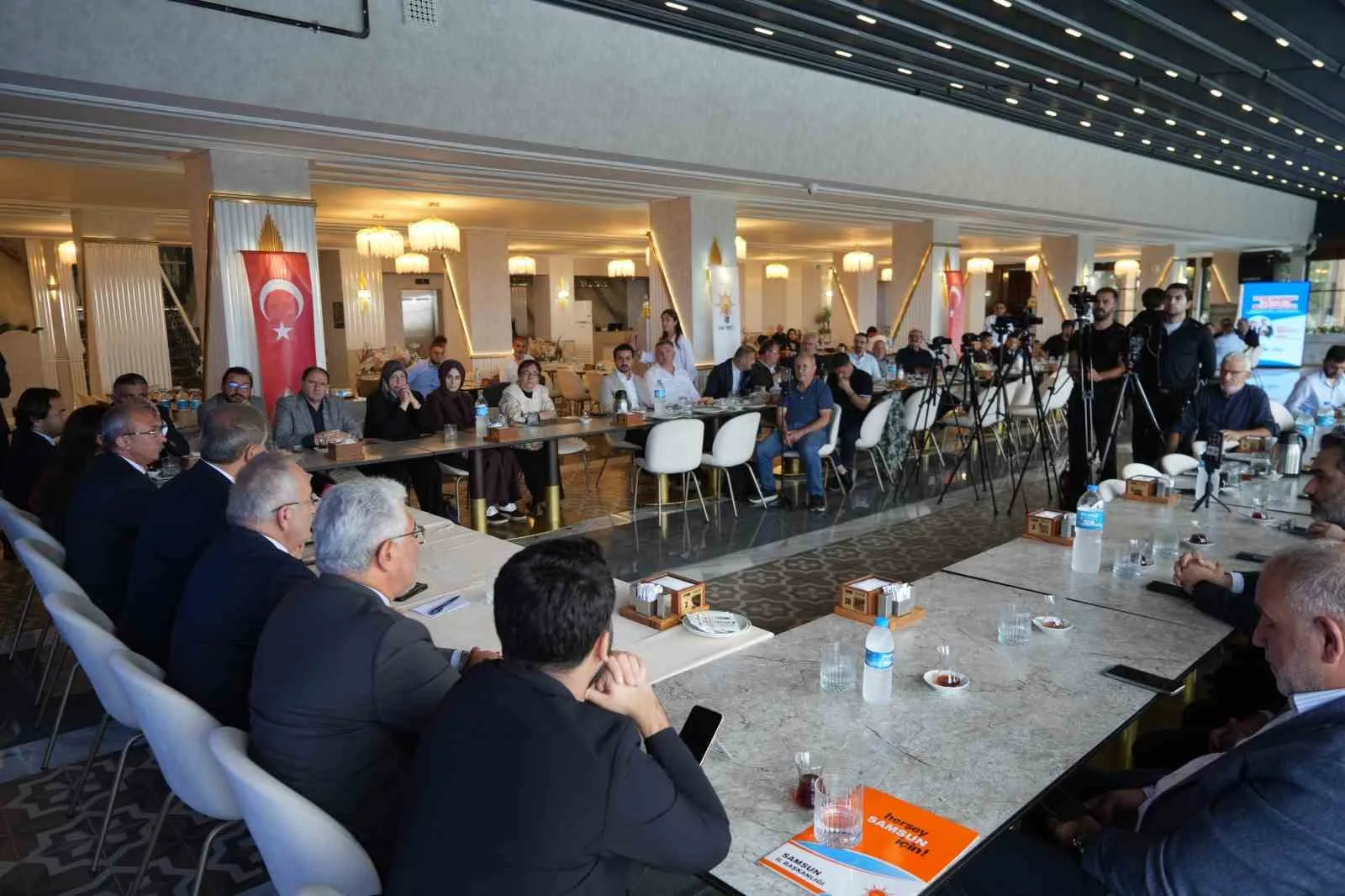SAMSUN’DA AK PARTİ İL BAŞKANLIĞI’NDA DÜZENLENEN ‘TÜRKİYE YÜZYILI BULUŞMALARI’ PROGRAMI CANİK’TE YAPILDI.