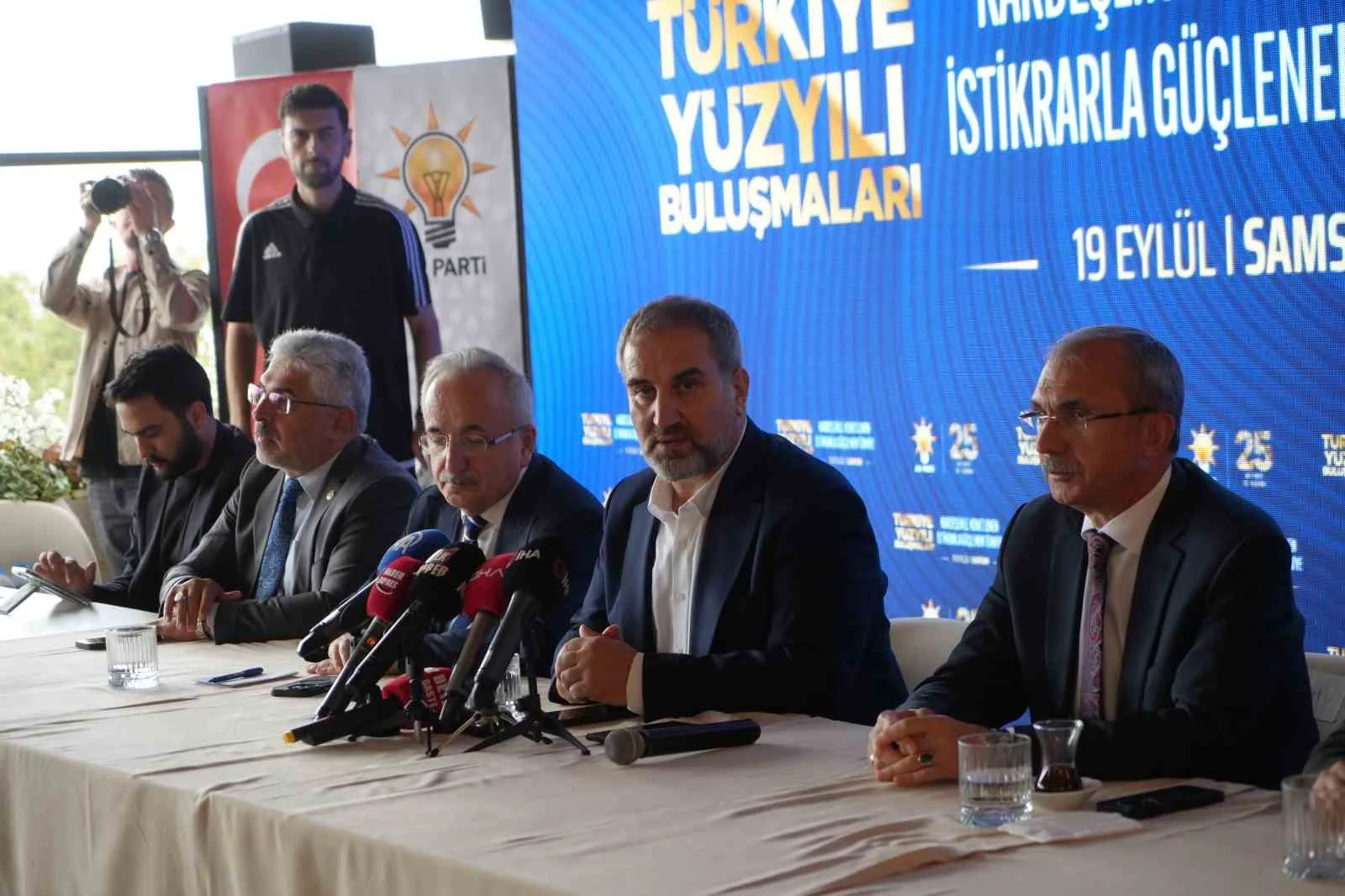SAMSUN’DA AK PARTİ İL BAŞKANLIĞI’NDA DÜZENLENEN ‘TÜRKİYE YÜZYILI BULUŞMALARI’ PROGRAMI CANİK’TE YAPILDI.
