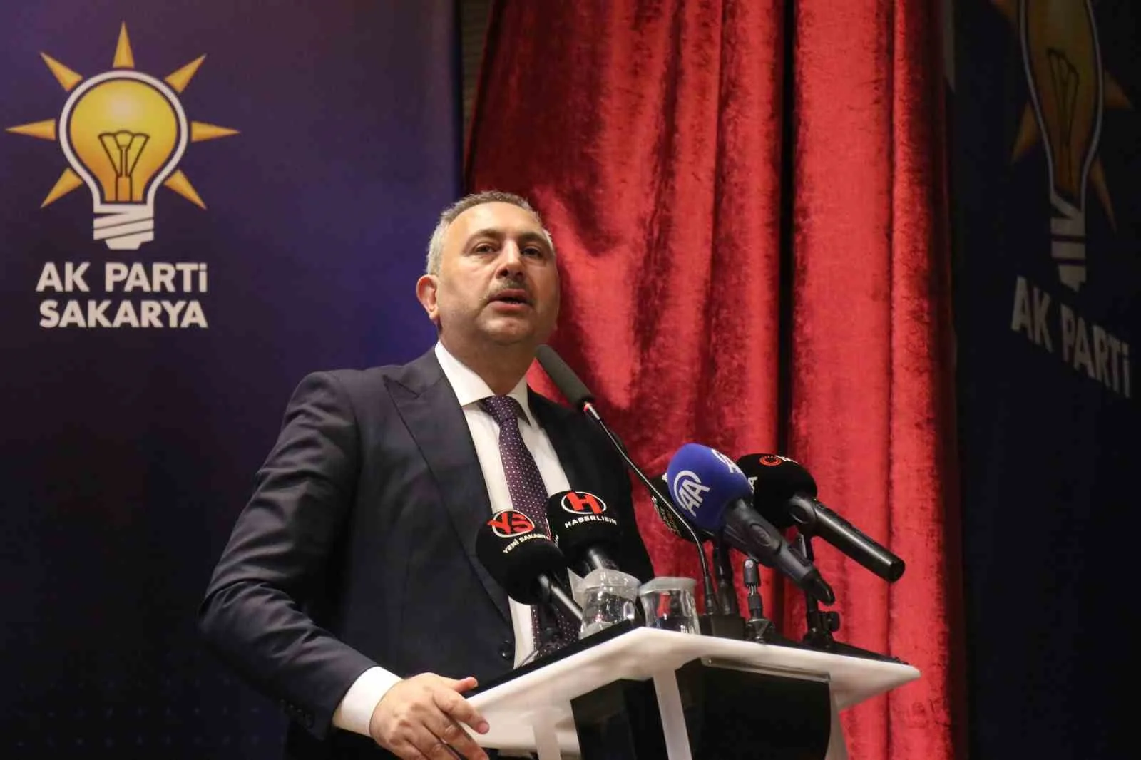 ABDULHAMİT GÜL PROGRAMDA KONUŞTU