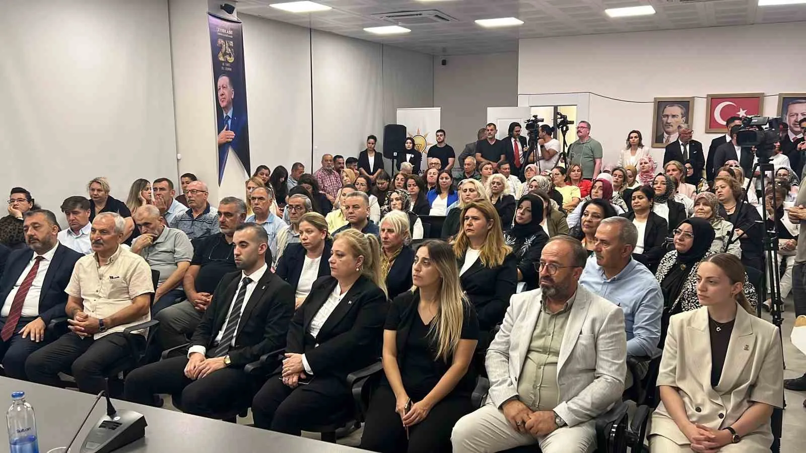 TÜRKİYE YÜZYILI BULUŞMALARI ÇERÇEVESİNDE ÇANAKKALE’YE GELEN AK PARTİ GENEL BAŞKANVEKİLİ MUSTAFA ELİTAŞ, ÇANAKKALE'DE BİR TAKIM ZİYARETLERDE BULUNDU.