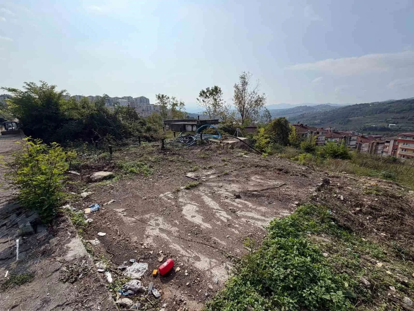 ZONGULDAK (İHA) - ZONGULDAK’IN ALAPLI İLÇESİNDE YAPIMI DEVAM EDEN ALAPLI İÇME SUYU PROJESİ KAPSAMINDA, DSİ BÖLGE MÜDÜRÜ YASİN DEVRİM VE BERABERİNDEKİ EKİP İLE PROJENİN YÜKLENİCİ FİRMA YETKİLİLERİ TEPEKÖY’DE İNCELEMELERDE BULUNDU.