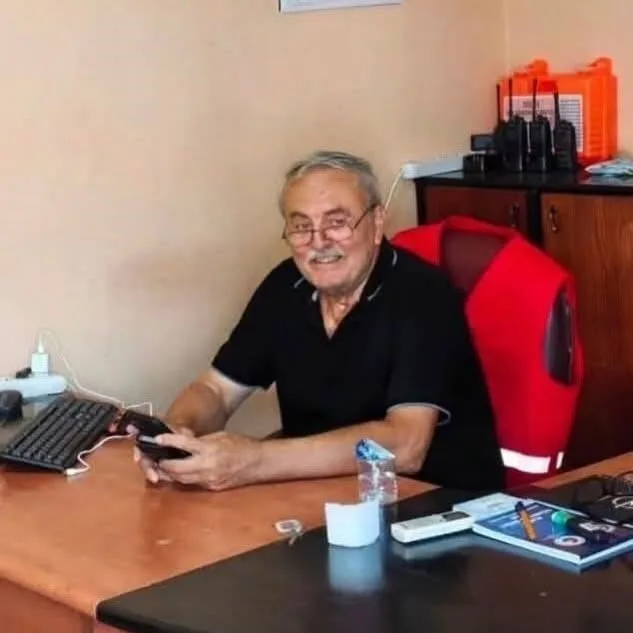 ZONGULDAK (İHA) - ZONGULDAK’IN ALAPLI İLÇESİNDE YARDIM GÖNÜLLÜSÜ OLARAK TANINAN TUNCAY ÇİL, SON YOLCULUĞUNA UĞURLANDI.