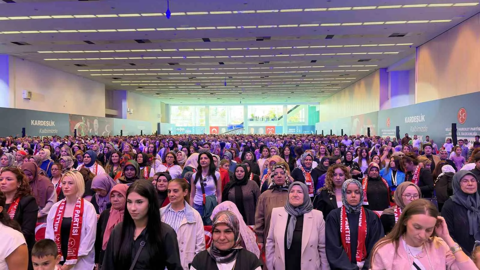 MİLLİYETÇİ HAREKET PARTİSİ'NİN (MHP) ANKARA 15. OLAĞAN İL KONGRESİ'NDE YAPILAN SEÇİMDE 643 DELEGENİN TAMAMININ OYUNU ALAN ALPARSLAN DOĞAN YENİDEN MHP ANKARA İL BAŞKANI OLDU.