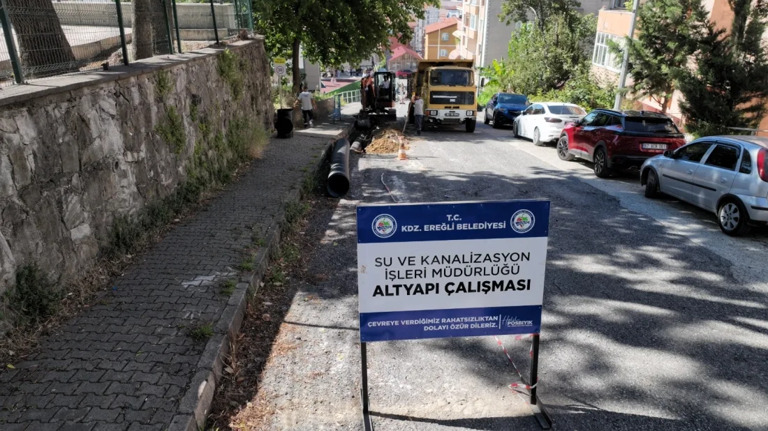 Bağlık Mahallesinde Yağmurlama Hattı Yapılıyor