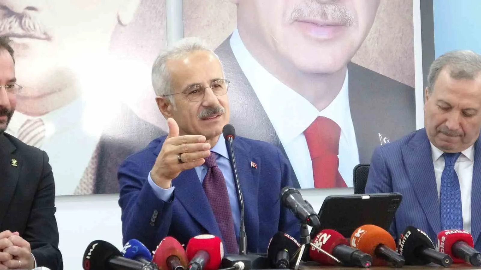 ULAŞTIRMA VE ALTYAPI BAKANI ABDULKADİR URALOĞLU